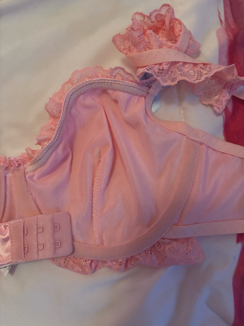 NWOT Pink Satin Lace Underwire Push Up Bra With Matching Thong Set - Picture 11 of 13